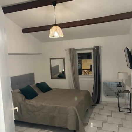 Appartement Hajar Tarascon Exterior photo
